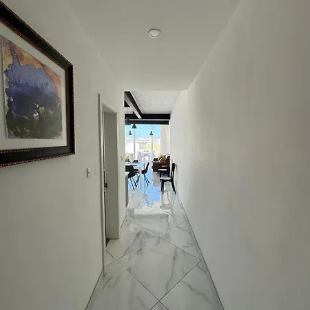 Modern Penthouse In Gzira Apartment Exterior photo