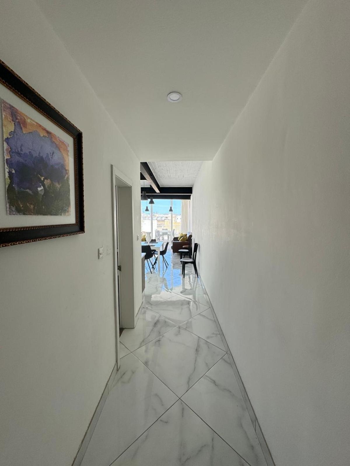 Apartment Modern Penthouse In